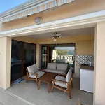 Apartment Wavehaven At South Bay *
