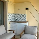 Wavehaven At South Bay Warna