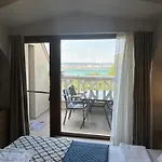 Apartment Wavehaven At South Bay