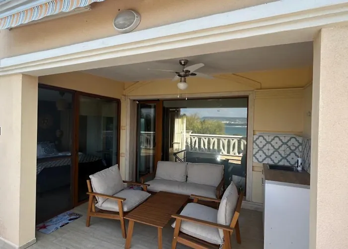 Apartment Wavehaven At South Bay *