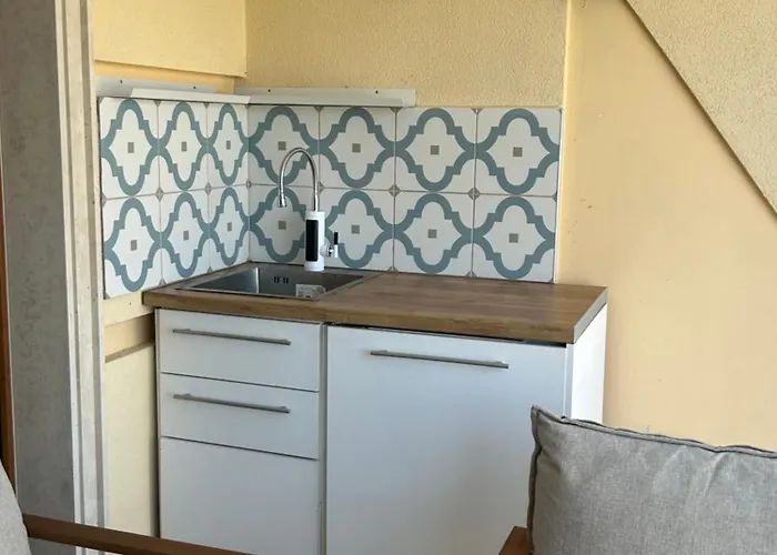 Wavehaven At South Bay Warna