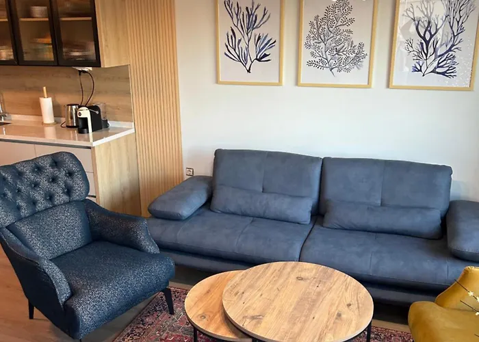 Wavehaven At South Bay Warna