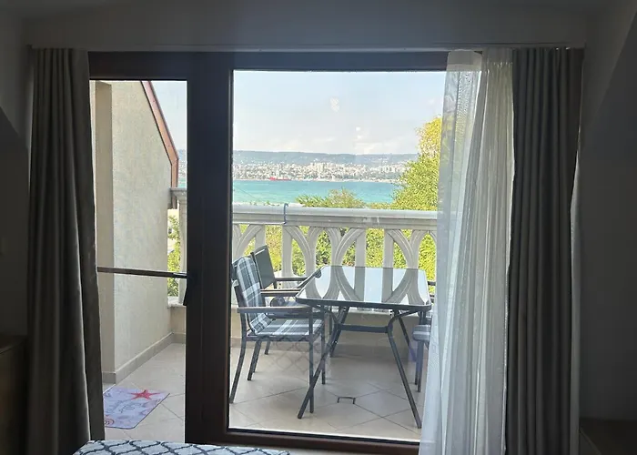 Apartment Wavehaven At South Bay Warna