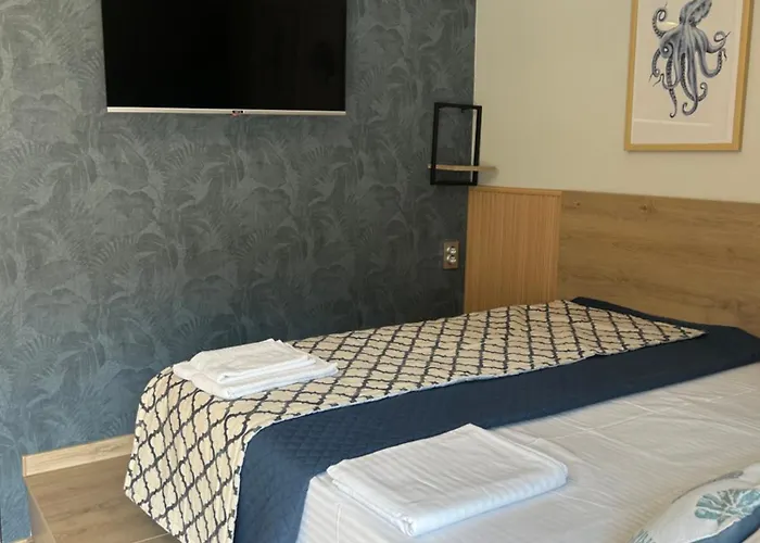 Wavehaven At South Bay Apartment Warna