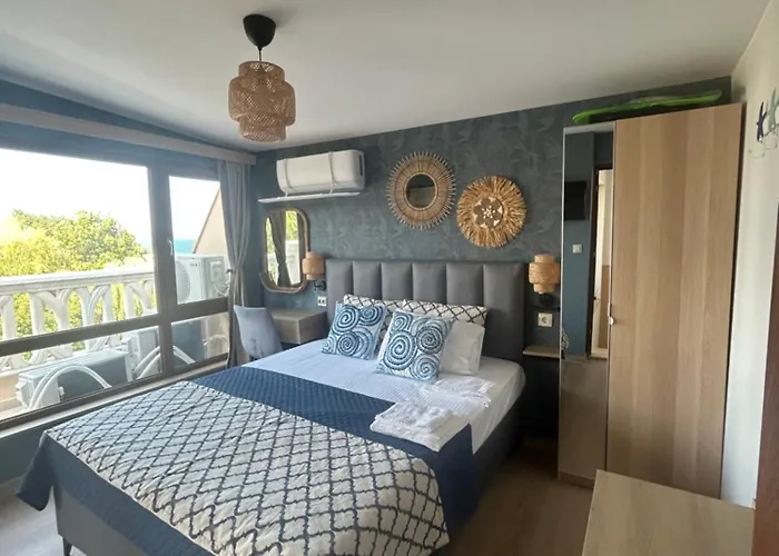 Wavehaven At South Bay Apartment Warna