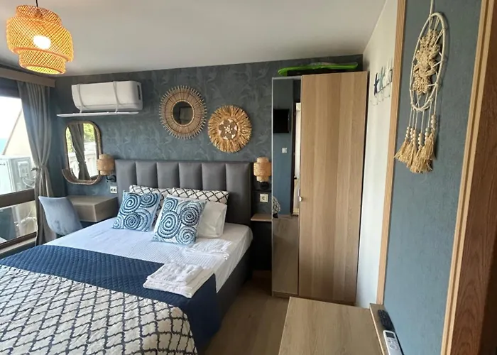 Wavehaven At South Bay Apartment Warna